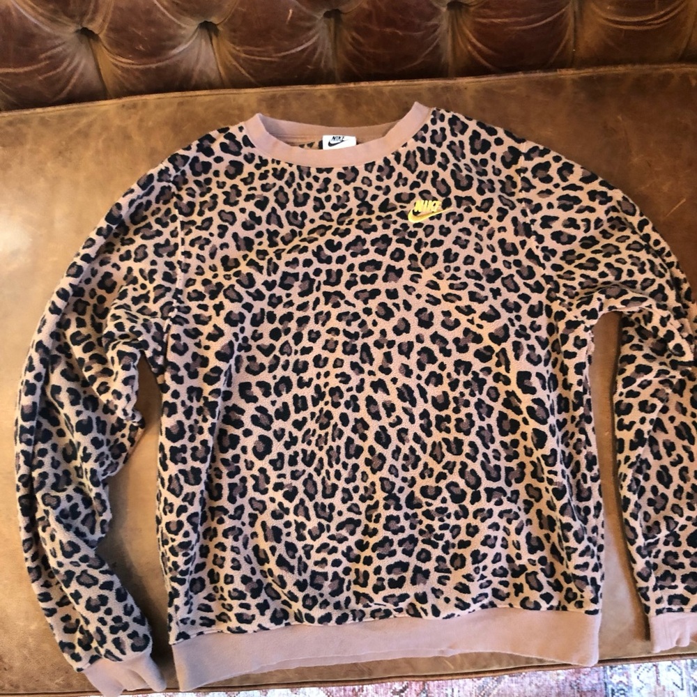 Nike fleece leopard sweatshirt